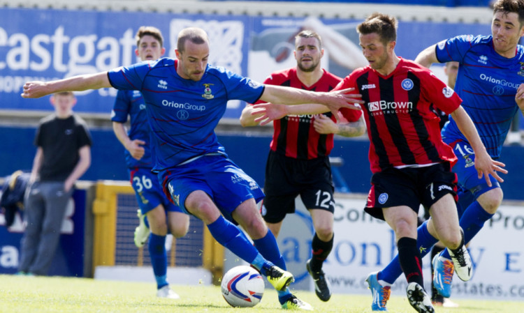 James Vincent (left) alongside St Johnstone's Chris Millar.