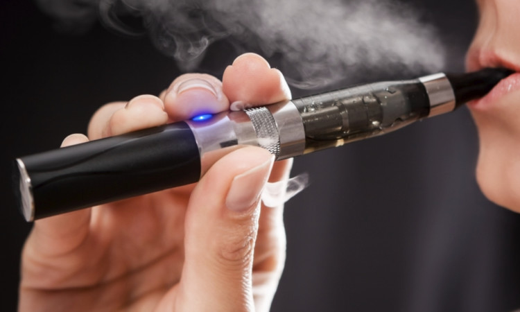 The council is seeking advice on how to deal with the use of e-cigarettes in public places.