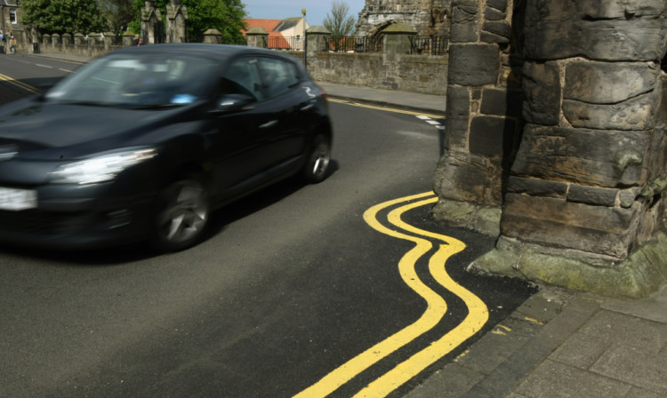 The wacky yellow lines at the end of South Street have caused a stir online.
