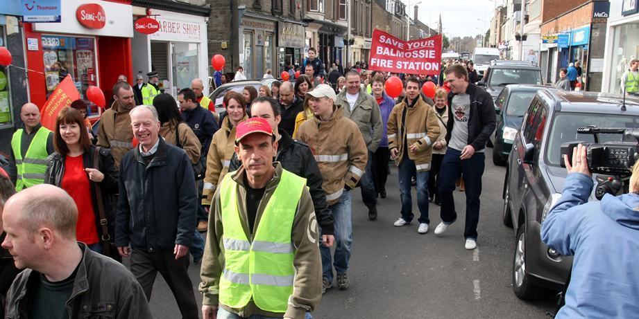 Protest march to Save Balmossie Fire Station, march through Broughty Ferry.