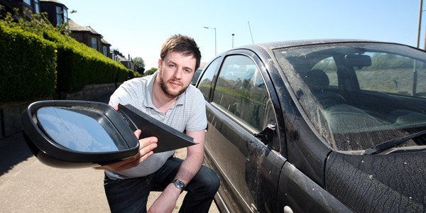 Steve MacDougall, Courier, Pitkero Road, Dundee. Picture of Wayne Tams, with a wing mirror from his girlfriend's vandalised car.