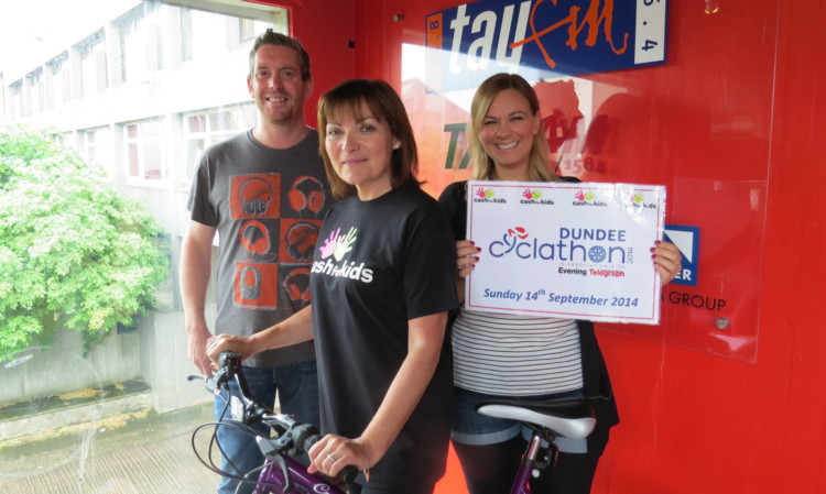 Stuart Webster, Lorraine Kelly and Erin Linton promote the Dundee Cyclathon.