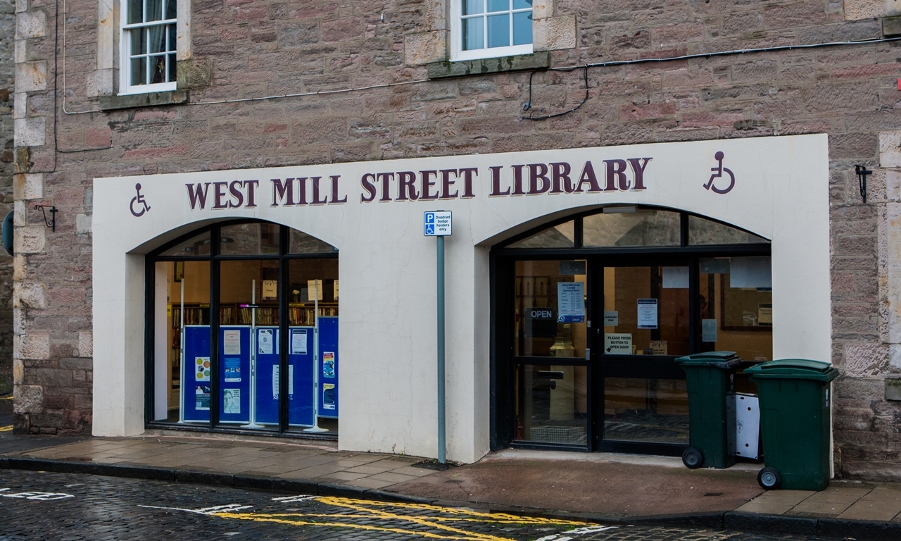 Steve MacDougall, Courier, West Mill Street Library, Mill Street, Perth. The last day of the library before it closes for good. Pictured, exterior general view.