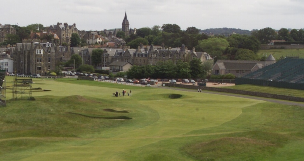 D Jamieson tele news 28/6 Old Course.
The Road Hole of the Old Course at St Andrews in prepartion for the 2000 Open Golf Championships 20th-23rd July.