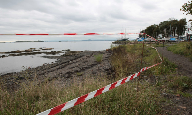 The MoD have revealed a proposal to remove contaminated material from Dalgety Bay.