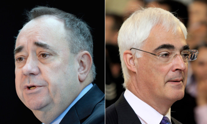 Alex Salmond and Alistair Darling will clash in a live TV debate.
