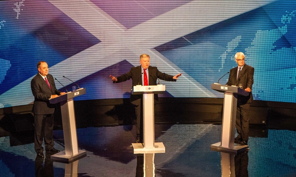 FREE FIRST USE ONLY EDITORIAL USE ONLY

Handout photo issued by Devlin Photo Ltd of (left to right) Scotland's First Minister Alex Salmond, broadcast journalist Bernard Ponsonby, and former chancellor, the leader of the pro-UK Better Together campaign Alistair Darling at a TV debate of the independence referendum campaign in Glasgow. PRESS ASSOCIATION Photo. Issue date: Tuesday August 5, 2014. Broadcaster STV is staging tonight's TV showdown between the two rival politicians, with a second debate to take place on the BBC on August 25. See PA story REFERENDUM Debate. Photo credit should read: Devlin Photo Ltd/PA Wire

NOTE TO EDITORS: This handout photo may only be used in for editorial reporting purposes for the contemporaneous illustration of events, things or the people in the image or facts mentioned in the caption. Reuse of the picture may require further permission from the copyright holder.