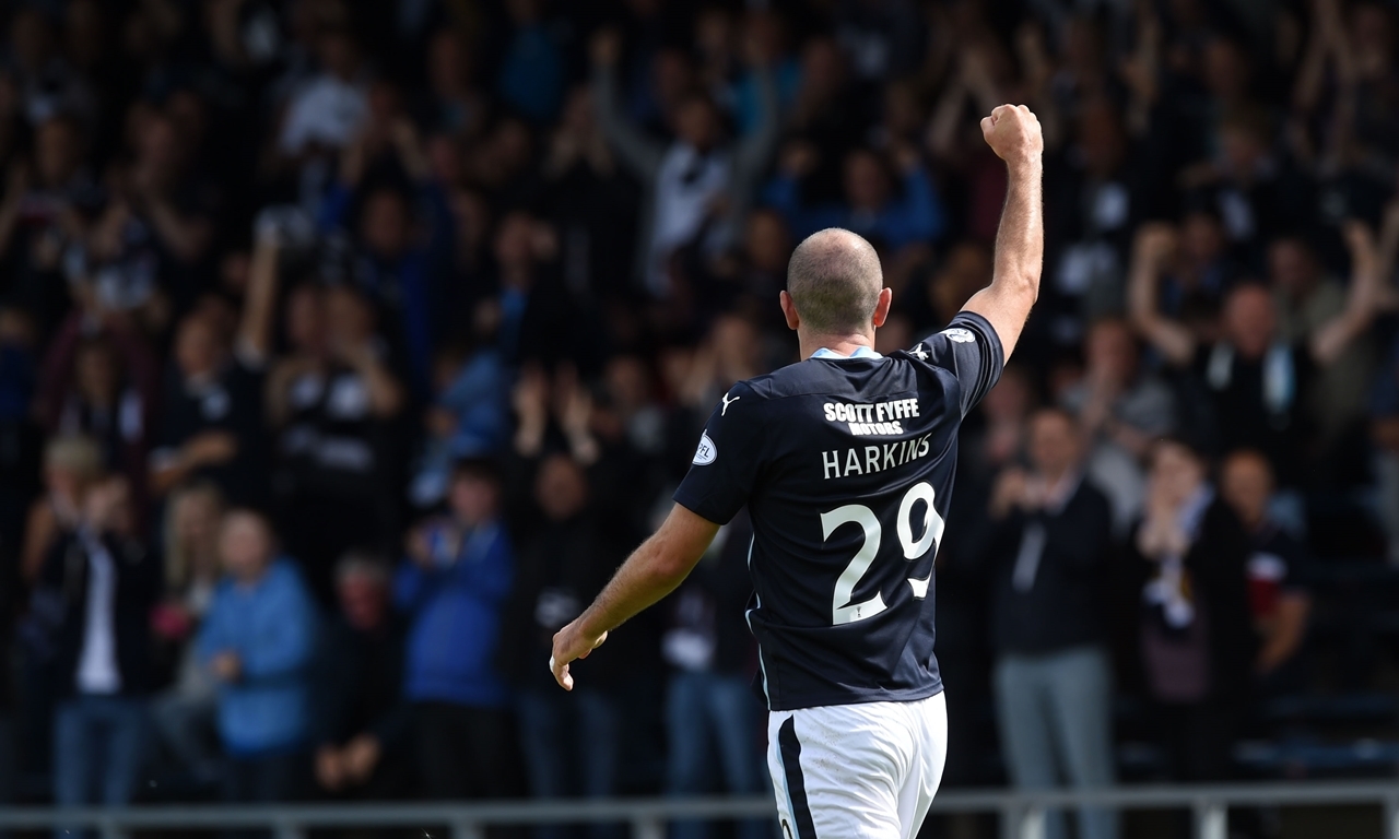 09/08/14 SPFL PREMIERSHIP
DUNDEE v KILMARNOCK (1-1)
DENS PARK - DUNDEE
Gary Harkins celebrates after scoring the opening goal from the penalty spot