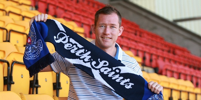 Kris Miller, Courier, 03/06/11. Picture today at McDiarmid Park, Perth. Pic shows new signing Fraser Wright.