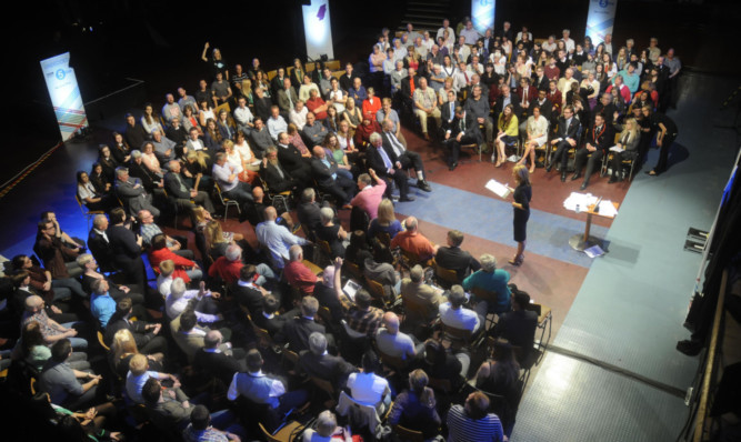 Victoria Derbyshire chairing the debate, which was broadcast live on Radio 5 Live.