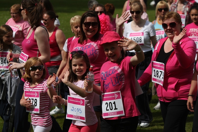 Steve MacDougall, Courier, Camperdown Park, Dundee. Race for Life. Pictured, scenes from the 5K event.