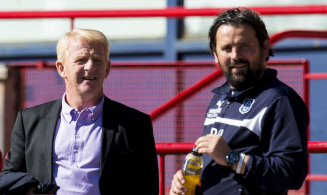 Paul Hartley and Gordon Strachan have a chat following last weeks draw between Celtic and Dundee at Dens Park.