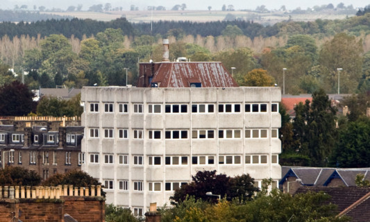 Parkin threatened to blow up the police headquarters in Perth.