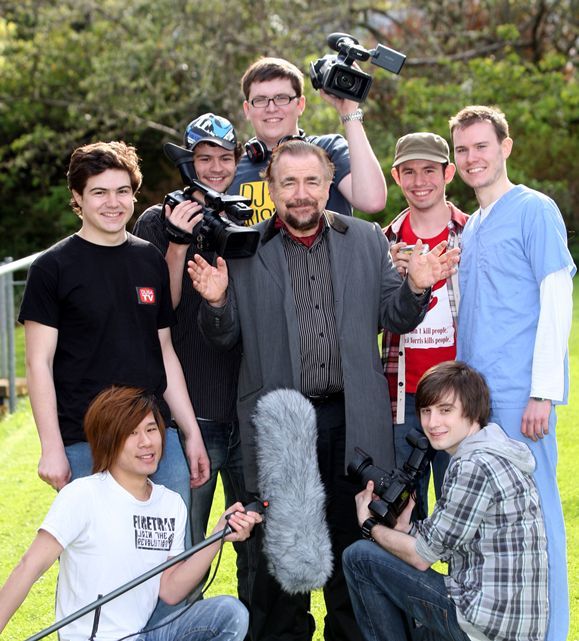 Steve MacDougall, Courier, Dundee University, Perth Road, Dundee. Brian Cox in Dundee University students' soap 'Skint'. Pictured, centre is actor Brian Cox and around him (clockwise from bottom left) is Roderick Tan (crew), Paul McCallum (Director/Cast), JJ Cranston (Crew), Finlay Craig (Crew), Peter Ananin (Crew), Jordan Dunbar (Writer/Cast) and Steven Fullerton (Crew).