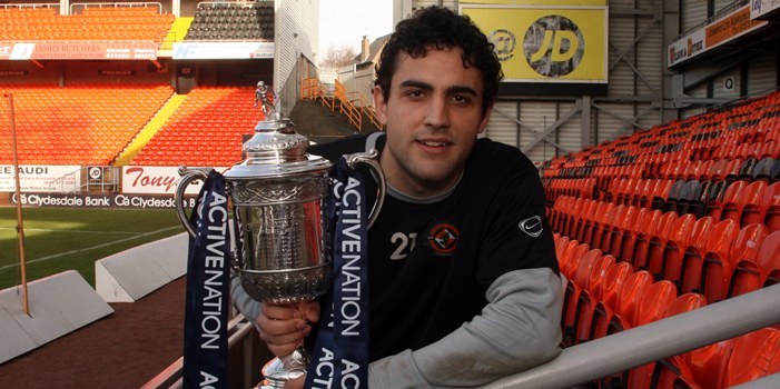 Dundee United FC player Damien Casalinuovo with the Scottish Cup