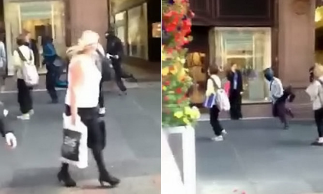 Stunned shoppers were shocked after four masked men attempted to rob jewellers in Glasgow's Argyll Arcade.