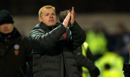 12/12/12 WILLIAM HILL SCOTTISH CUP 4TH RND REPLAY
ARBROATH v CELTIC
GAYFIELD - ARBROATH
Celtic manager applauds the travelling supporters
