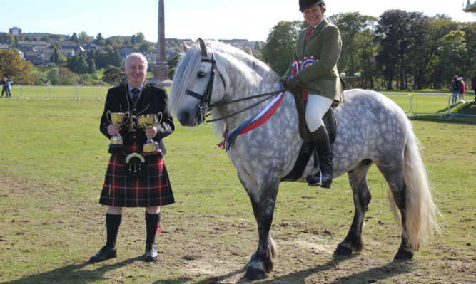 Maggie ingles rode Coulnacraig Jocobite to the overall ridden and supreme wins