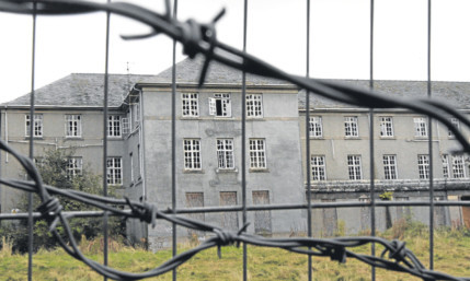 Plans for flats on the site of the dilapidated Strathmartine Hospital are to be heard in December.