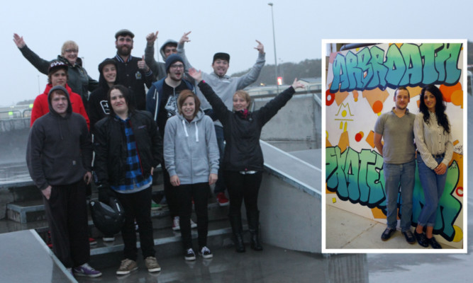 Above: Jillian Low, extreme right, with Arbroath Skatepark committee members and supporters and (inset) sign artists Brian Aitken and Shaz Skinner.