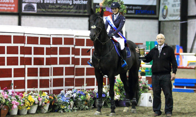 Lucy MacAngus and Dark Weather topped 1m90 to win the SHOYS Puissance