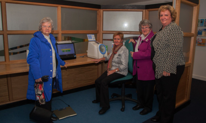 At the pod are nieces and sisters of Jean Stefani: Nan Hughes, Florence Pullar, Muriel Marshall and Pamela Chiniak.
