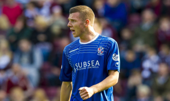 Declan Hughes in action for Cowdenbeath.