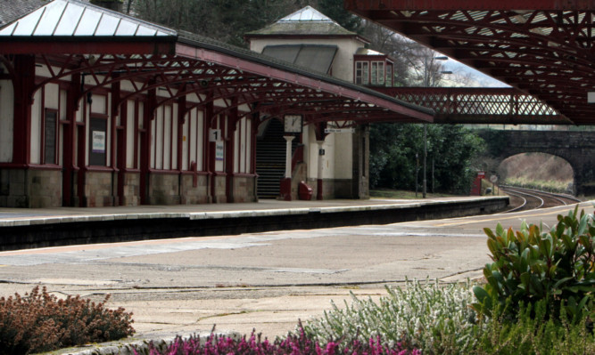 Gleneagles Railway Station is to receive a £3 million facelift before the 2014 Ryder Cup.