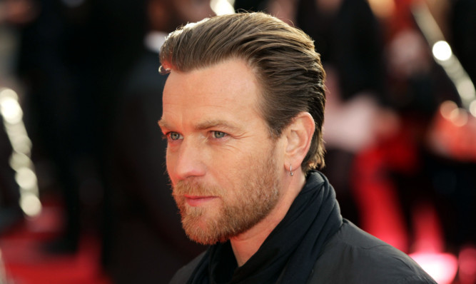 Ewan McGregor arriving for the UK premiere of Salmon Fishing In The Yemen, at ODEON Kensington, Kensington High Street in west London. PRESS ASSOCIATION Photo. Picture date: Tuesday April 10, 2012. Photo credit should read: Yui Mok/PA Wire