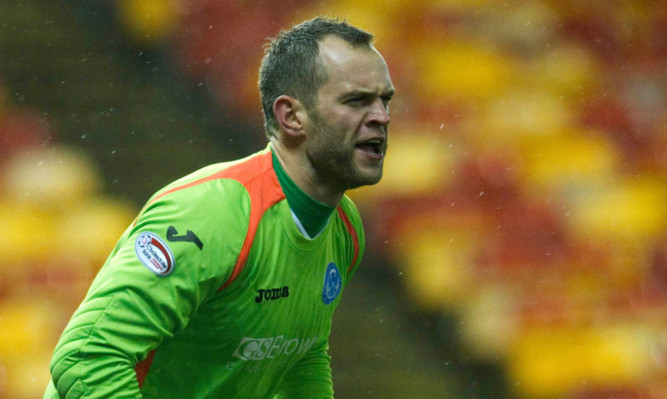 22/12/12 CLYDESDALE BANK PREMIER LEAGUE
ABERDEEN V ST JOHNSTONE (2-0) 
PITTODRIE - ABERDEEN
Alan Mannus in action for St Johnstone