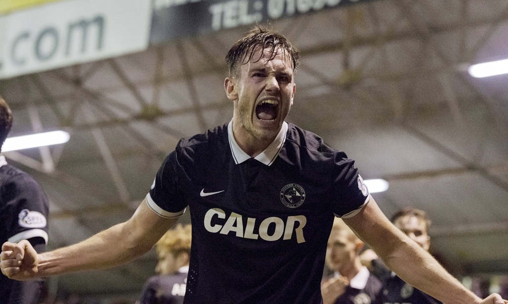 29/11/14 WILLIAM HILL SCOTTISH CUP 4TH RND
MOTHERWELL v DUNDEE UTD (1-2)
FIR PARK - MOTHERWELL
Dundee Utd defender Keith Watson roars with pride after bagging the winning goal