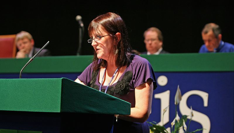 Kim Cessford, Courier - 10.06.10 - the EIS AGM opened in the Caird Hall - pictured is Kay Barnett (incoming president) addressing the delegates