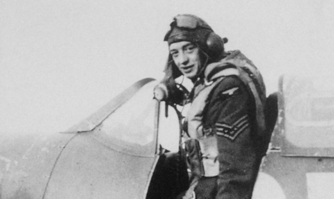 Sir Alan was part of the Tangmere Spitfire wing command and retired from the RAF with more than 1,500 flying hours.
