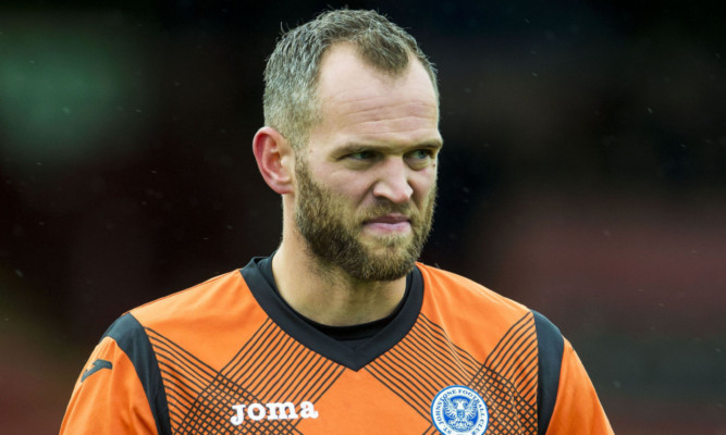 Alan Mannus in action for St Johnstone