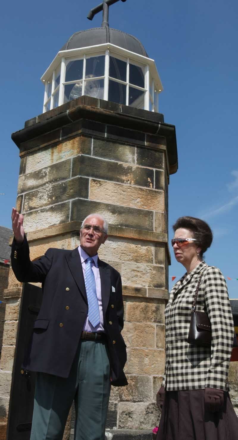 DOUGIE NICOLSON, COURIER, 22/06/10, NEWS.
DATE - Tuesday 22nd June 2010.
LOCATION - North Queensferry.
EVENT - Opening of restored light tower by Princess Anne.
INFO - Princess Anne with James Lawson - Head of North Queensferry Heritage Trust.
STORY BY - Leeza, Dunfermline office.