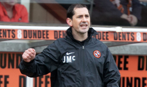 17/03/13 CLYDESDALE BANK PREMIER LEAGUE
DUNDEE UTD V DUNDEE (1-1)
TANNADICE - DUNDEE
Dundee Utd manager Jackie McNamara urges his side on from the dugout.