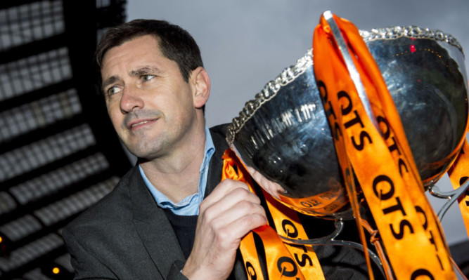 Jackie McNamara with the League Cup.