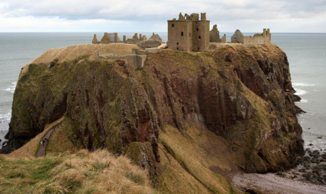 The owners of Dunnottar Castle are asking the minority of inconsiderate dog owners to clean up after their pets.