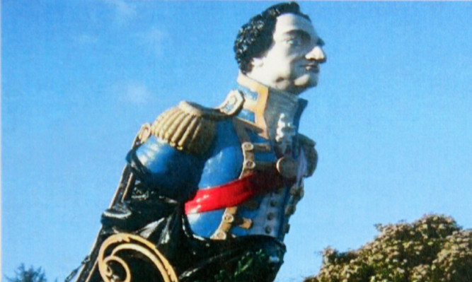 The figurehead of Admiral Duncan.
