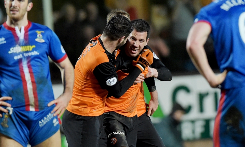 24/02/15 SCOTTISH PREMIERSHIP
DUNDEE UTD V ICT (1-1)
TANNADICE - DUNDEE
Dundee Utd's Ryan McGowan (right) celebrates after he levels the score for his side.