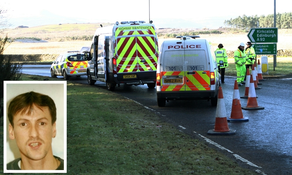 COURIER, DOUGIE NICOLSON, 21/02/15, NEWS.
Pic shows the A92 closed at the Melville Lodges roundabout today, Saturday 21st February 2015, after the fatal RTA. Story by Fife.