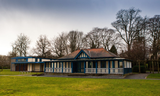 The pavilion on South Inch.