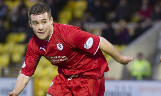 Lewis Vaughan in action for Raith Rovers