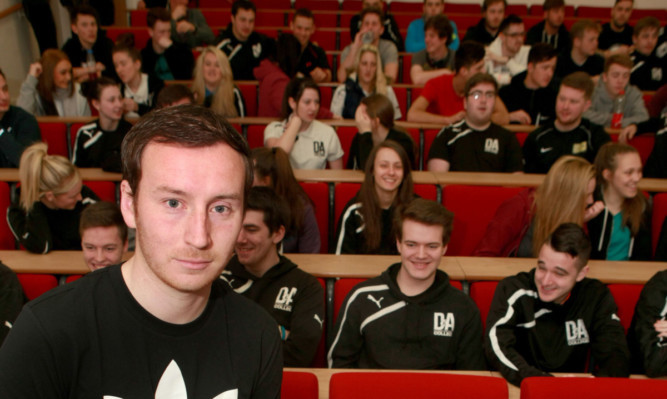 Ian Cathro talks to Dundee & Angus College Gardyne Campus sports students.