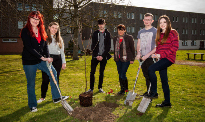 Kaylas mother Lou Cole, Kloe Hampton, Tyler Lennon, Shelly Charleton, head boy Sean Sinclair and Xuxa Rettie.