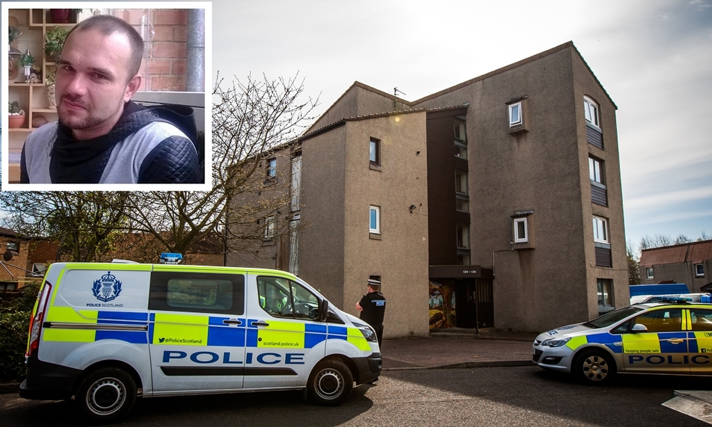 Steve MacDougall, Courier, 126-136 Tummel Road, Glenrothes. Picture of flats on Tummel Road being investigated after a death. Pictured, Police at the scene.