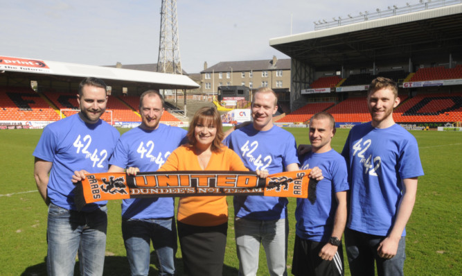 Lorraine Kelly welcomes the fundraisers to Tannadice.