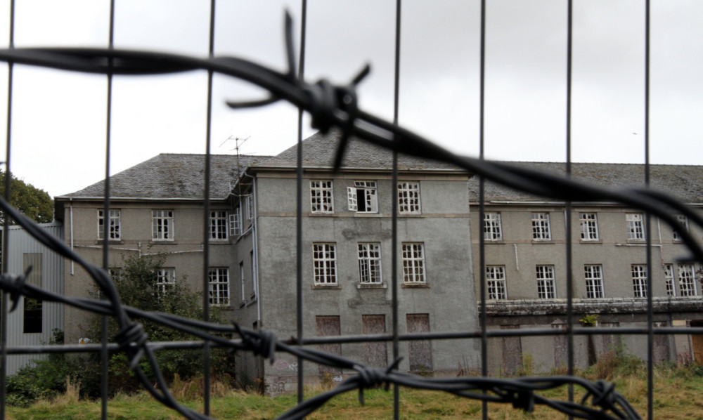 200 homes are to be built at the Strathmartine Hospital site.