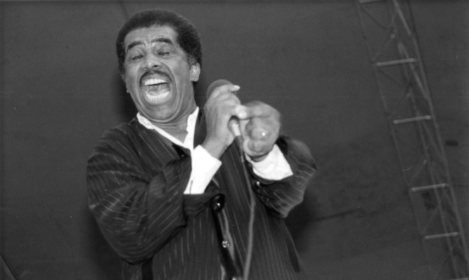 American R&B singer Ben E King, best known for the hit song 'Stand By Me', has died of a coronary related illness at the age of 76.