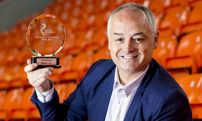 05/05/15
TANNADICE - DUNDEE
Brechin City manager Ray McKinnon is delighted to have been awarded Scottish League One manager of the Month for April 2015